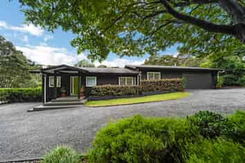 216 Ness Valley Road, Clevedon