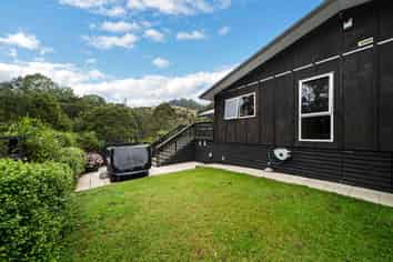 216 Ness Valley Road, Clevedon