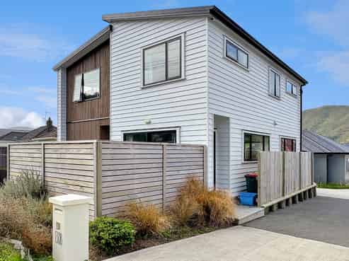 B/130 Wellington Road, Wainuiomata