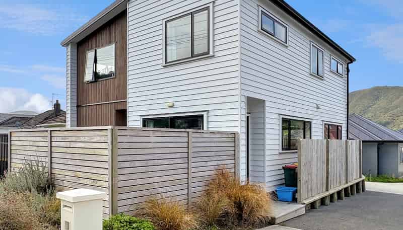 B/130 Wellington Road, Wainuiomata