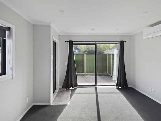 B/130 Wellington Road, Wainuiomata