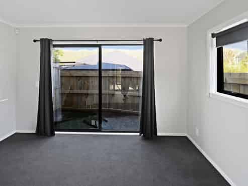 B/130 Wellington Road, Wainuiomata