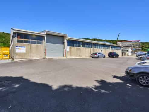 Invest or occupy - Freehold industrial