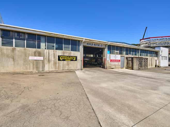 Invest or occupy - Freehold industrial