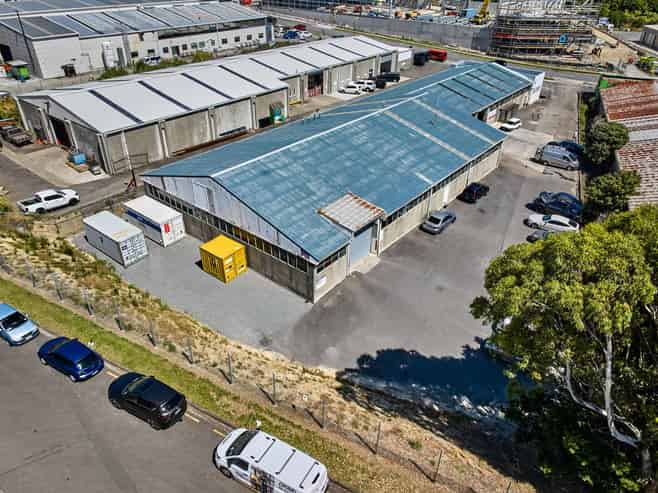 Invest or occupy - Freehold industrial