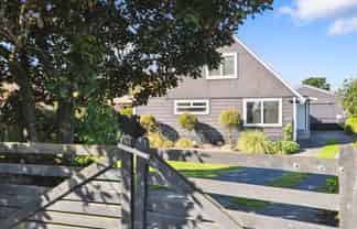 161 Karewa Parade, PAPAMOA BEACH