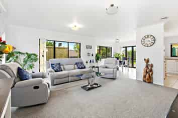 11 Maurton Place, Onerahi