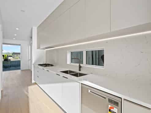 6 Yellow Pear Lane, Karaka