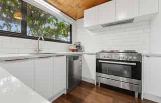 10A Virginia Place, Whalers Gate