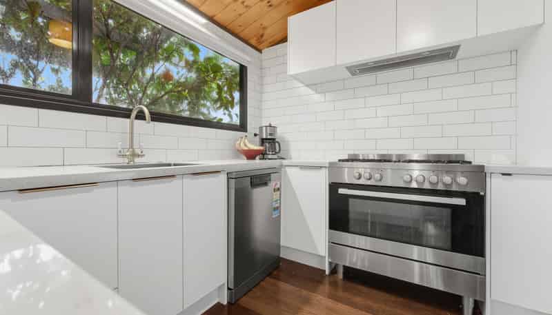 10A Virginia Place, Whalers Gate