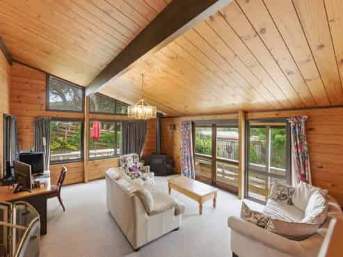 10A Virginia Place, Whalers Gate