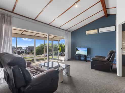 142 Welcome Bay Road, Welcome Bay