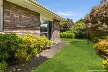 28b Herewini Street, Victoria