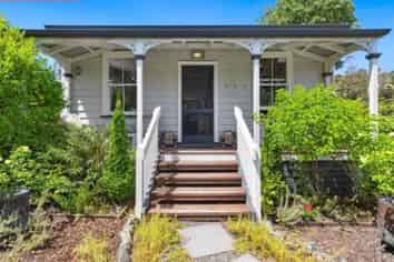 15 Pomare Road, Russell