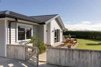 2 McKenna Lane, Omokoroa