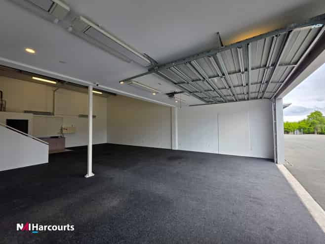 Smart & Funky City Fringe Industrial