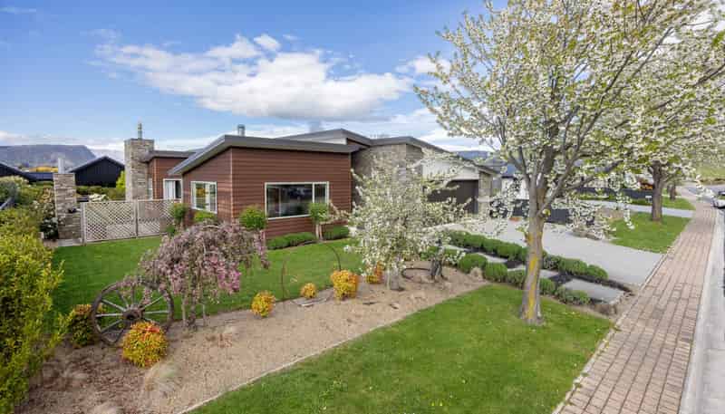 57 Kelliher Drive, Wanaka