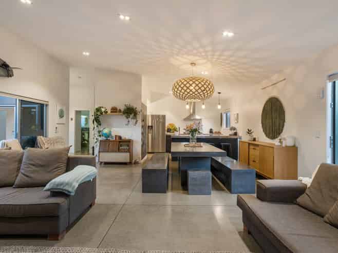 209 Kiwi Road, Whangamata