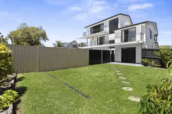 73 Gilbass Avenue, Hamilton Lake