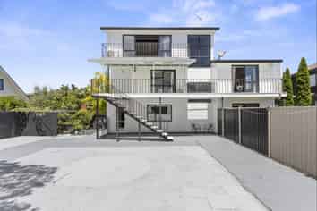 73 Gilbass Avenue, Hamilton Lake