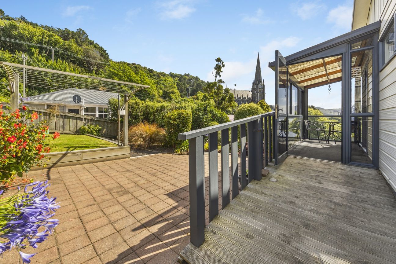 Harbour Views, Great Garaging, Not Yet Under Offer - Więcej
