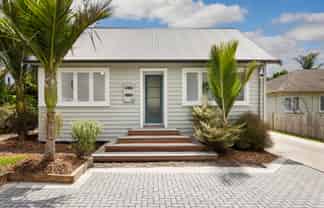 32 Pine Avenue, Henderson