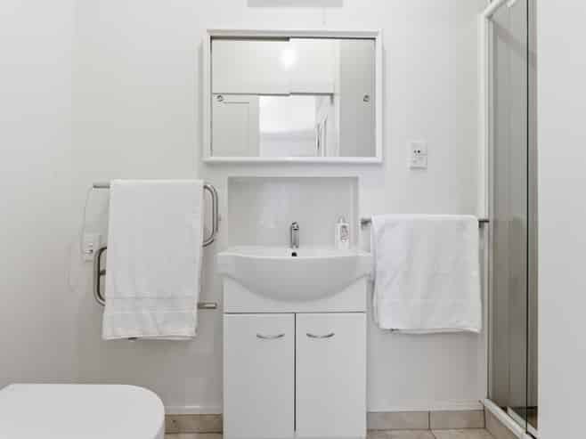 3 Selwyn Crescent, College Estate