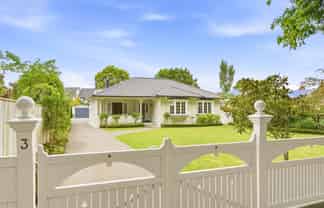 3 Selwyn Crescent, College Estate