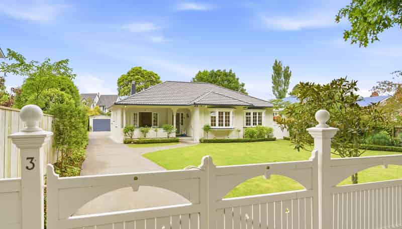 3 Selwyn Crescent, College Estate