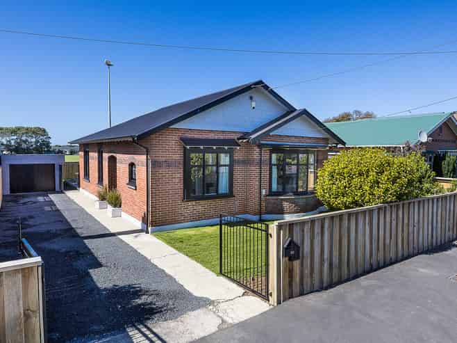 243 Macandrew Road, Forbury