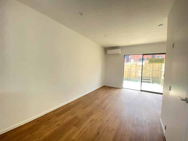 1 Creekside Way, Flat Bush