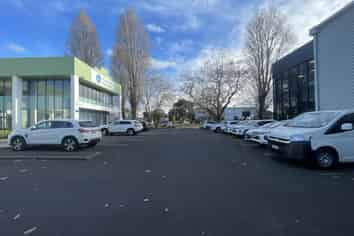 Flexible Penrose office opportunity