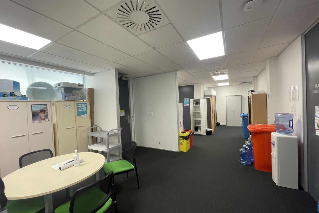 Flexible Penrose office opportunity - Vaade 4