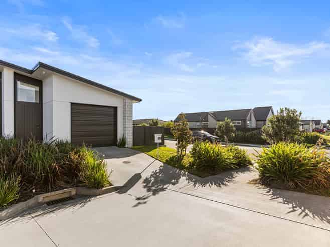 16A Komata Crescent, Papamoa