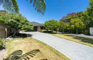 36 Cranbrook Grove, Waikanae