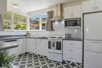 1 Ferntree Drive, WAKARI