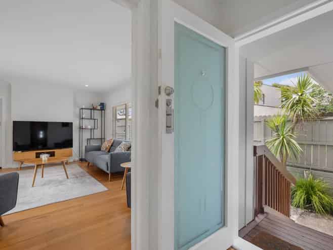 19C Corrella Road, Belmont