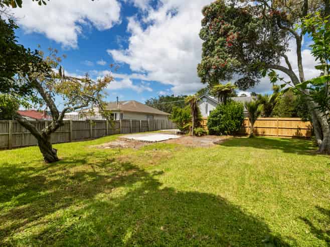 32A Pine Avenue, Henderson