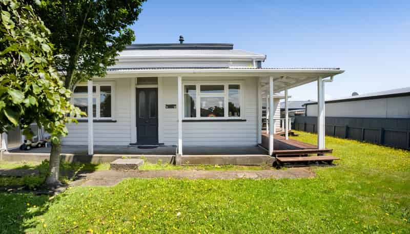 22 Brown Street, Inglewood