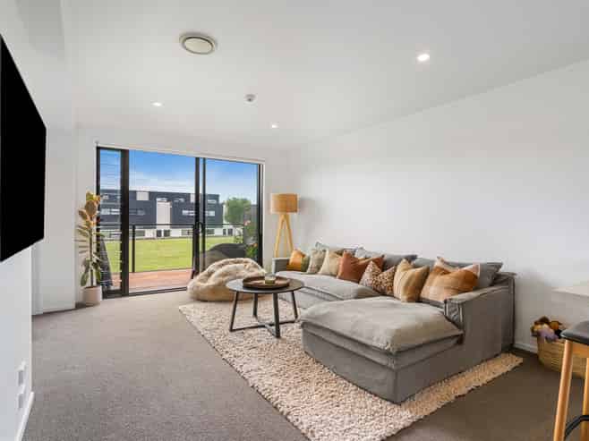 8/18 Ashley Place, Papamoa