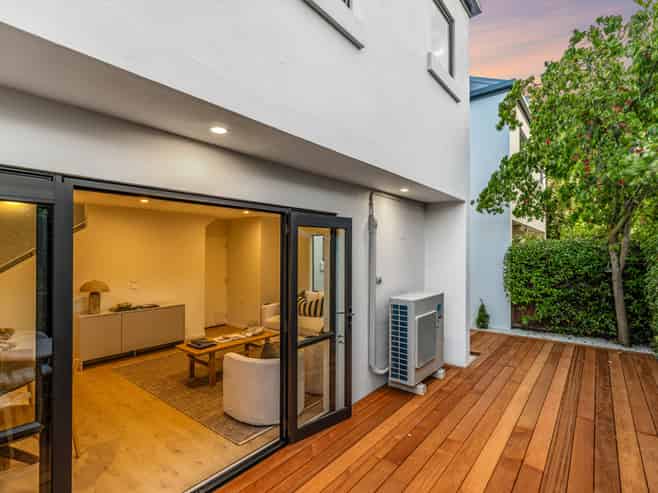 2/8 Mayfair Street, Riccarton