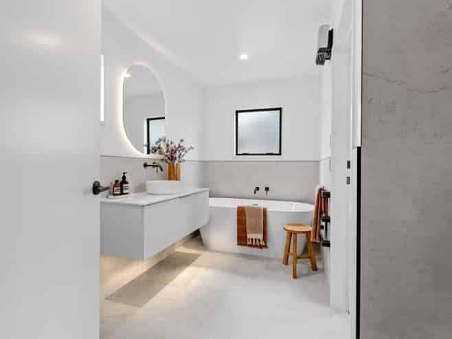 2/8 Mayfair Street, Riccarton