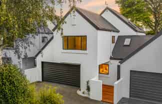 2/8 Mayfair Street, Riccarton