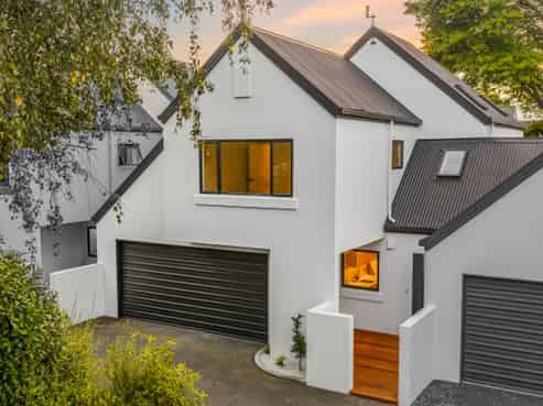 2/8 Mayfair Street, Riccarton