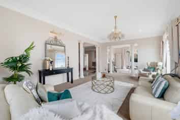 35 McCahill Views, Botany Downs