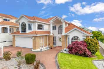 35 McCahill Views, Botany Downs