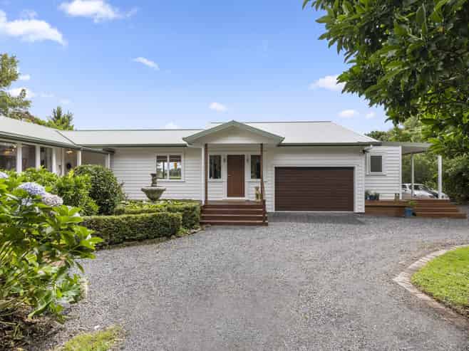 64 Reynolds Road, Rotoorangi