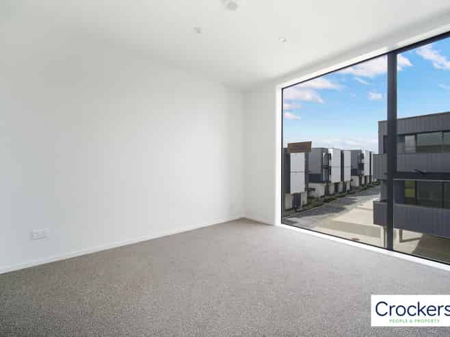 5/8 Treasure Lane, Te Atatu South