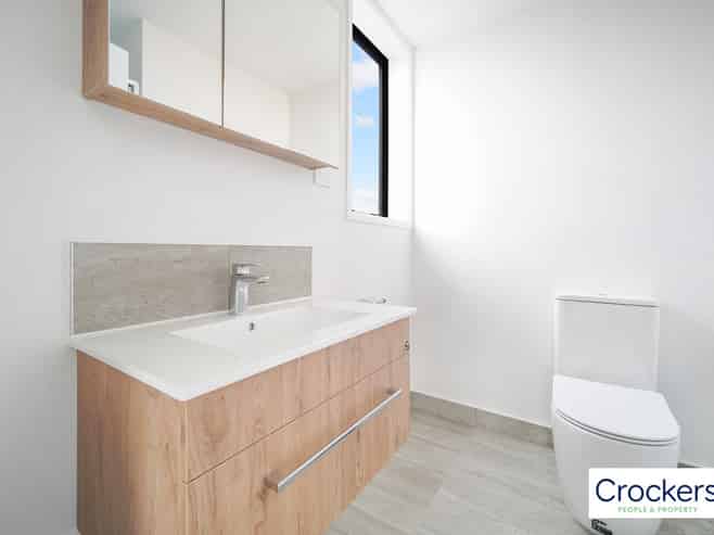 5/8 Treasure Lane, Te Atatu South