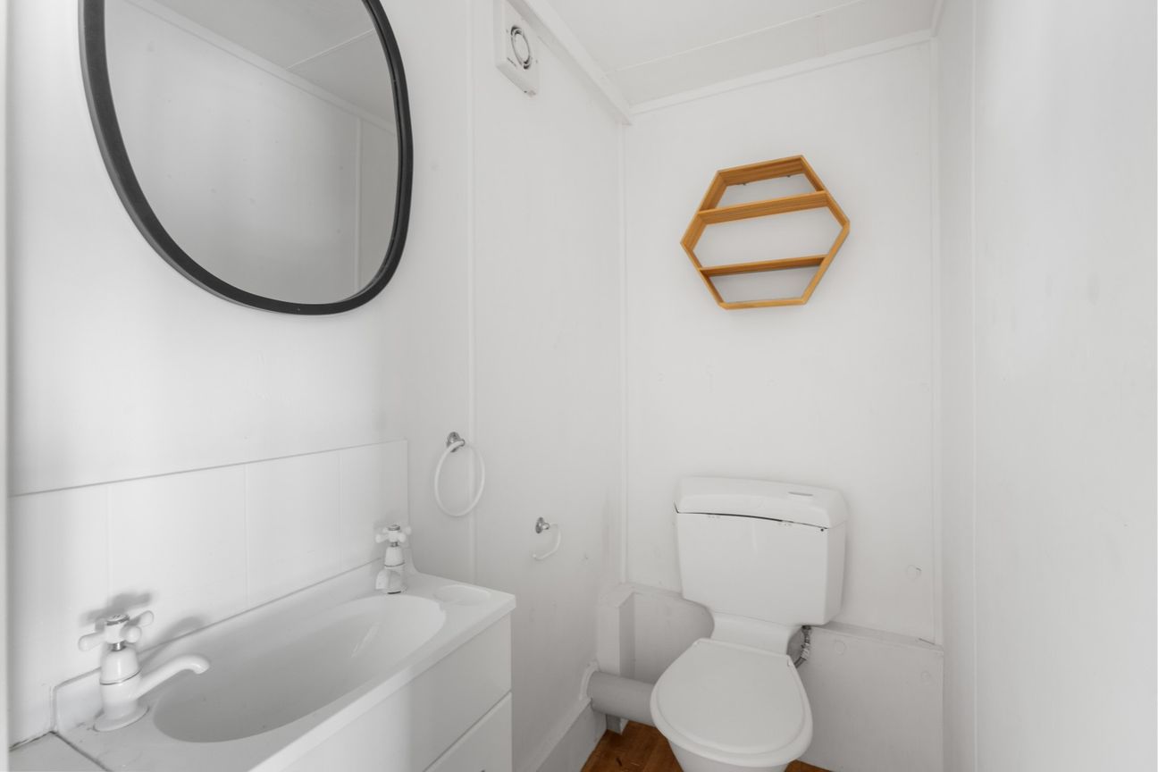Refreshed, Comfortable & Full of Potential - Altro